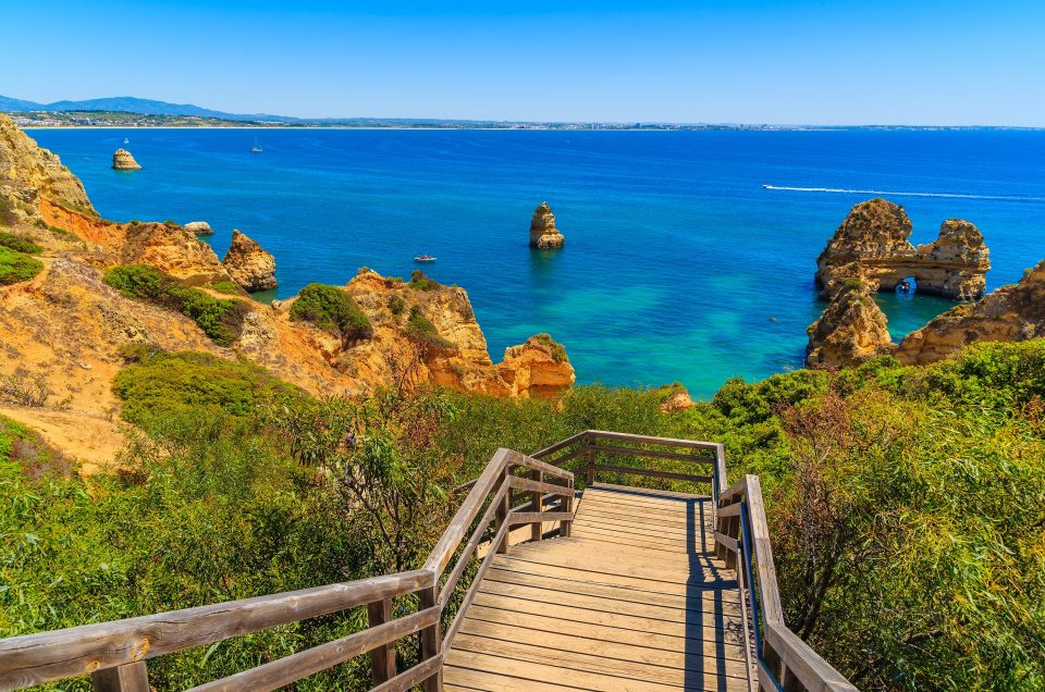Top 5 Luxury Hotels in Algarve with Access to the Beach