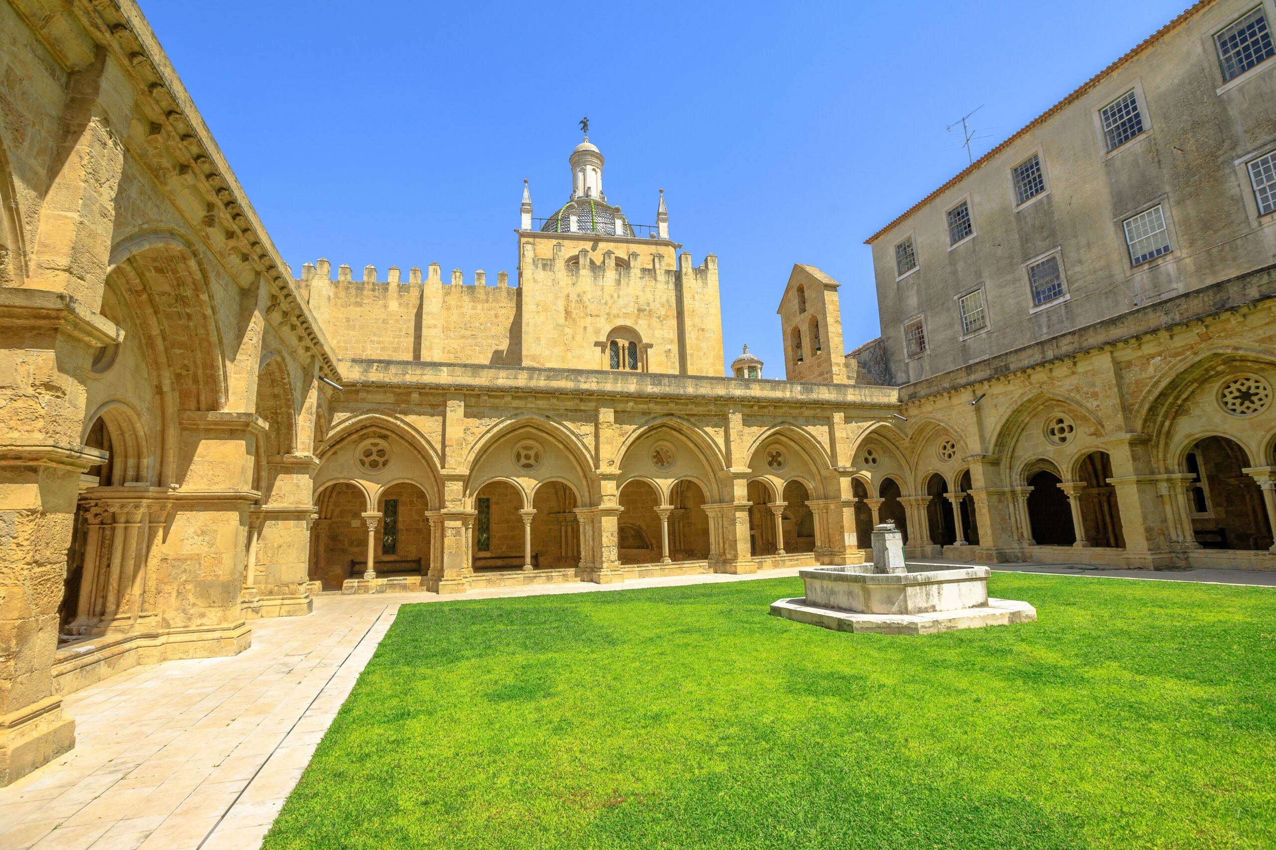 Your Bespoke Architectural Journey Through Coimbra