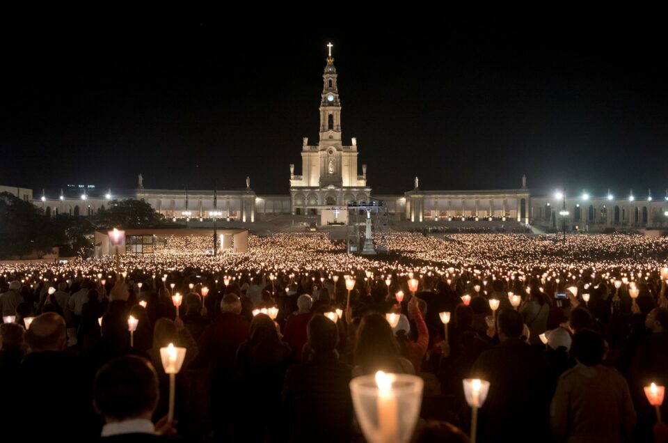 The Candle Procession in Fatima – Evening Experience