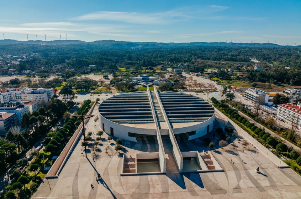 Discover the Best Places to Visit in Fatima – A Peaceful Day Trip from Lisbon