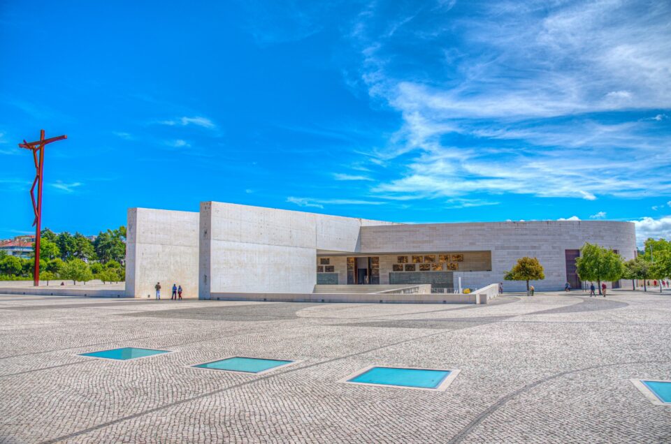 What to See in Fátima in a Half Day – A Pilgrimage of Peace and Meaning