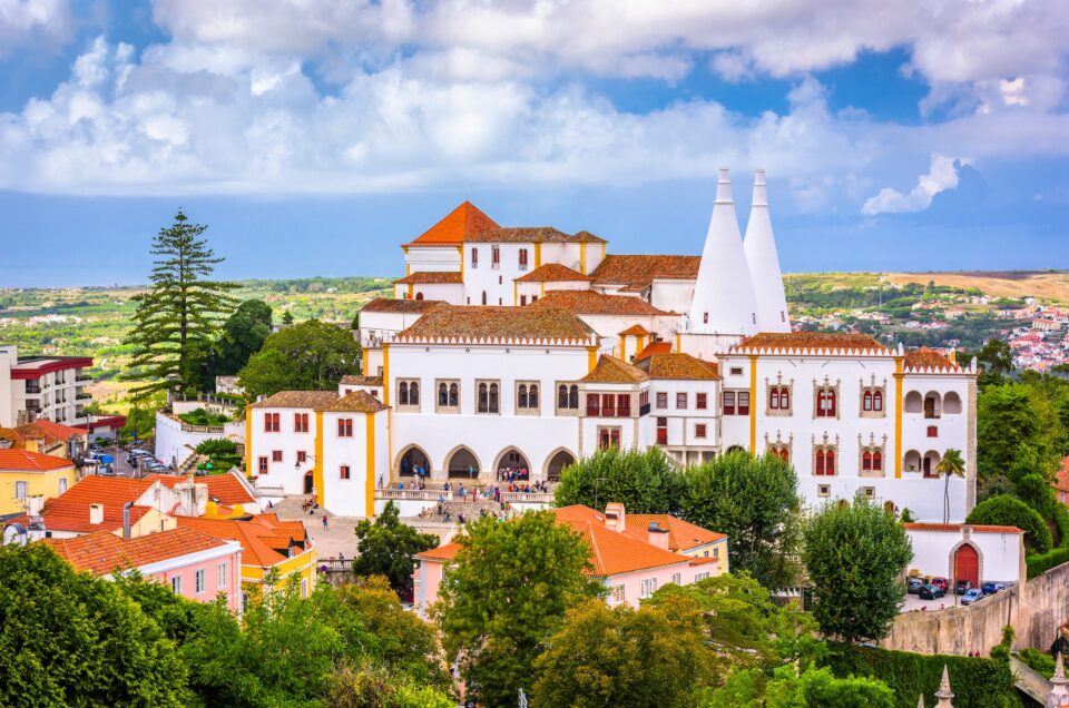 🚫 Driving and Parking in Sintra: Why You Should Avoid It at All Costs