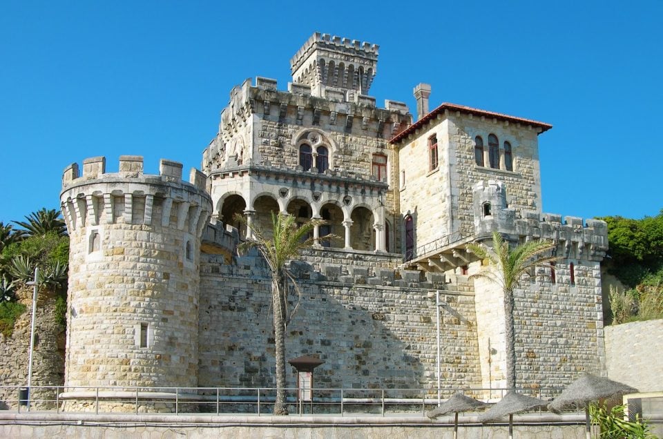 6 Coastal Towns American Travelers Fall For in Portugal