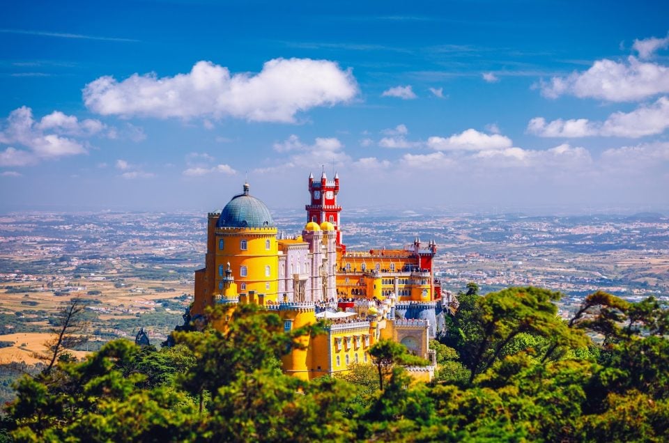 6 Palaces and Castles Americans Love Visiting Near Lisbon