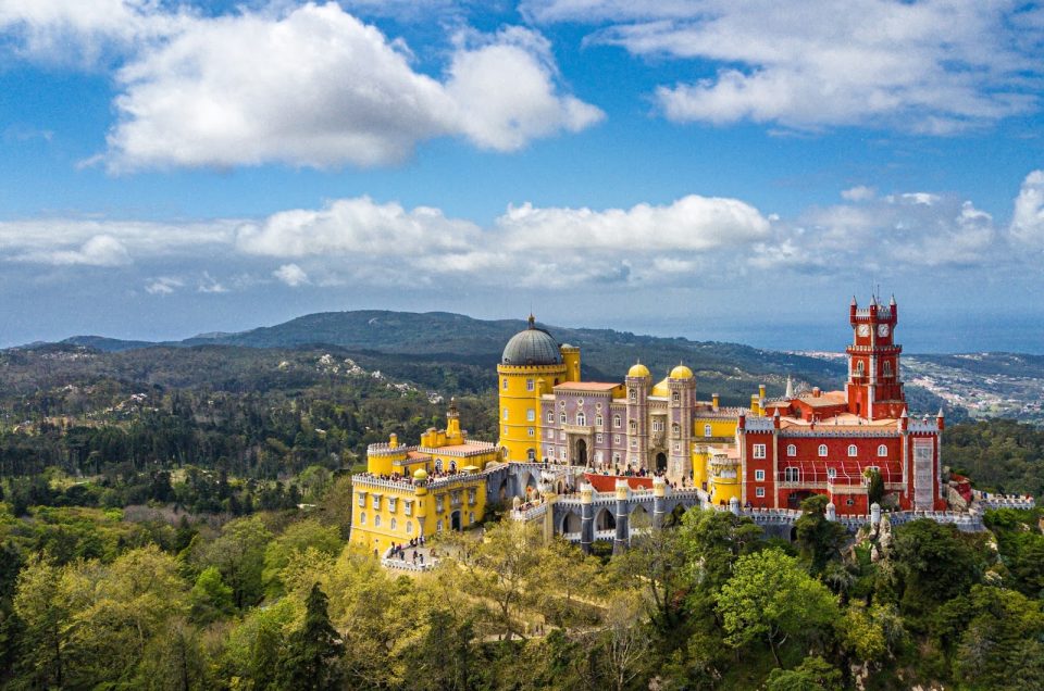 Private Guided Visits in Portugal: Sintra Palaces, Evora and Porto Without the Queues