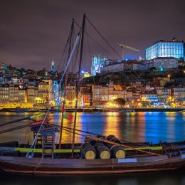 Evening/Night Tour of Porto + Port Wine Tasting + Fado Music Show + Dinner